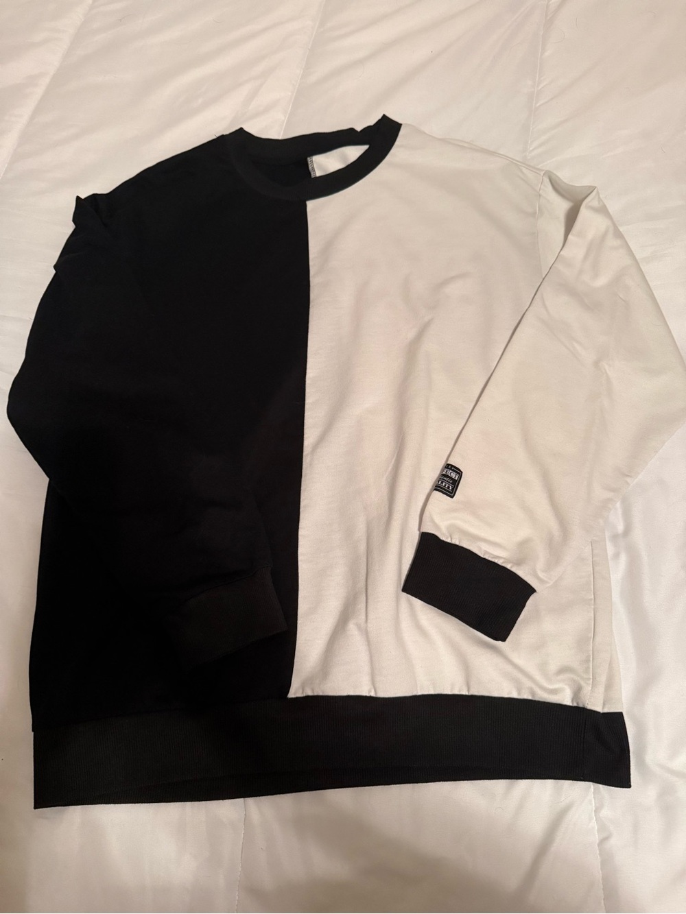 SHEIN Black and White Split Crewneck Shirt